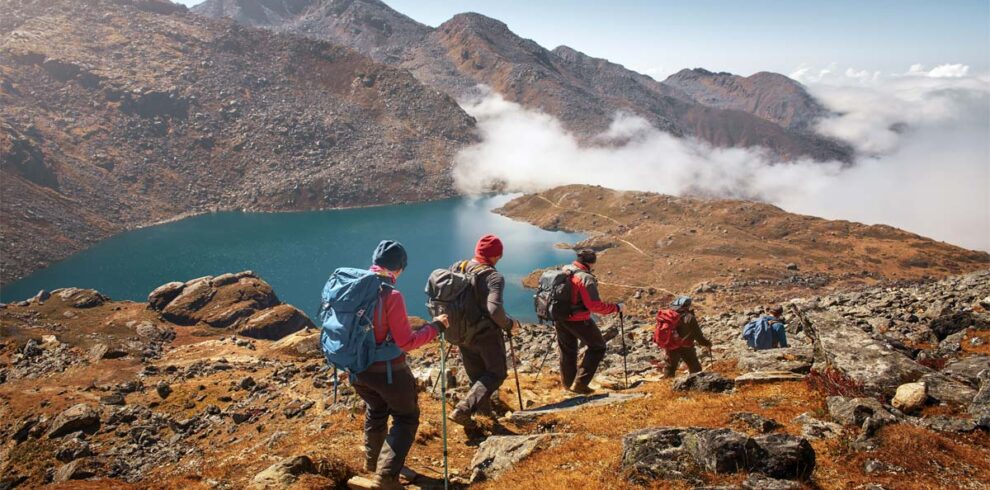 nepal-trekking-in-october